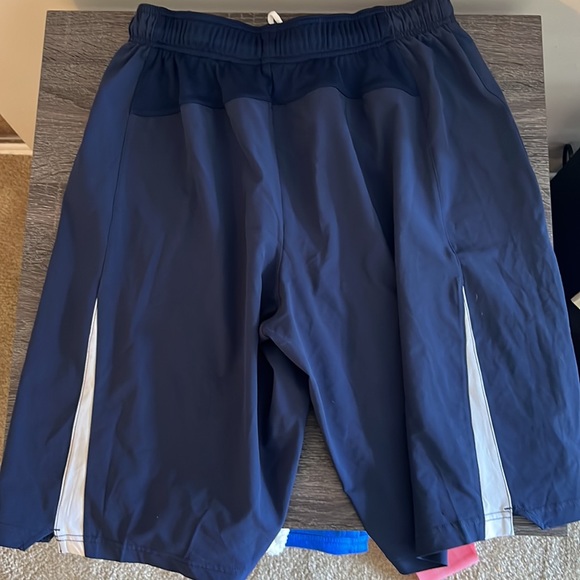 Nike Syracuse Shorts - Picture 2 of 3